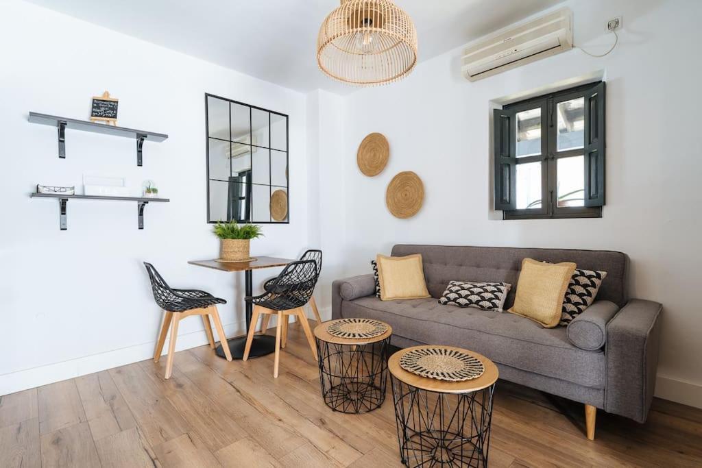 New Apartment In Traditional Building Of The XVI Century 세비야 외부 사진